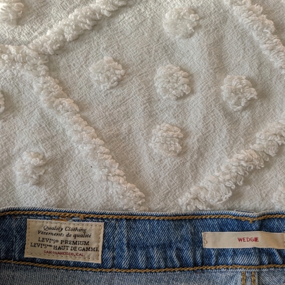 Levi Wedgie jeans - Picture 5 of 7